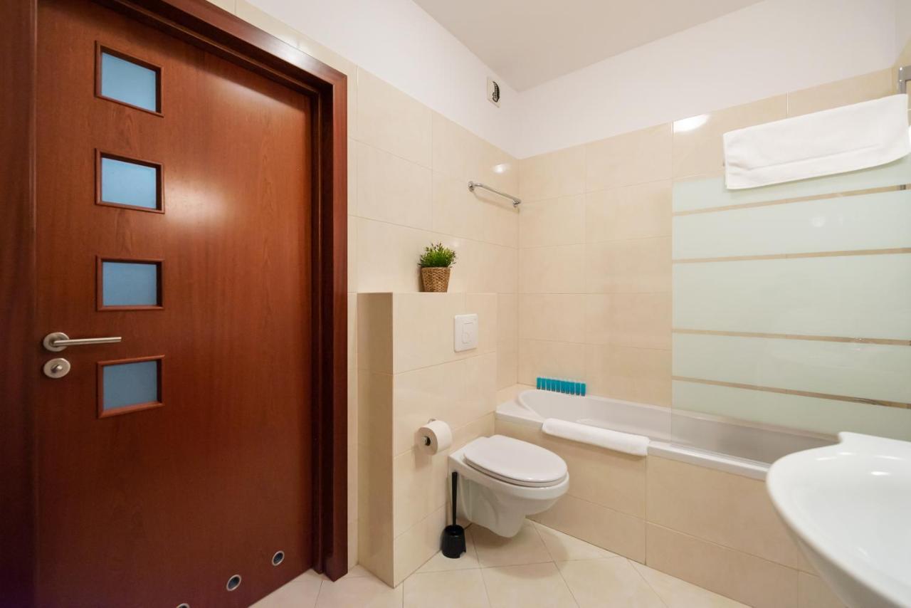 Wola Sunset Apartment Free Parking 华沙 外观 照片